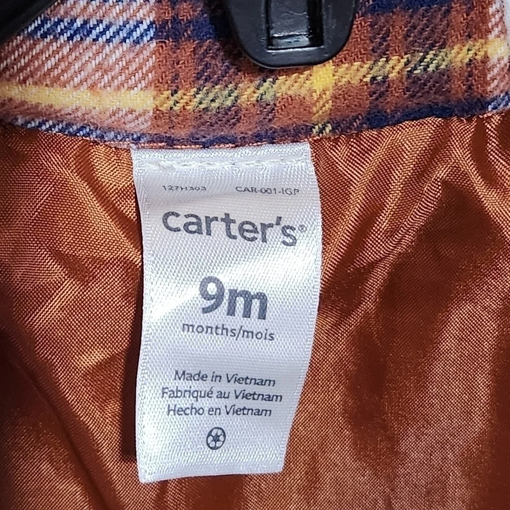 Carter's Hooded Jacket With Button Up Closure Size 9 mos